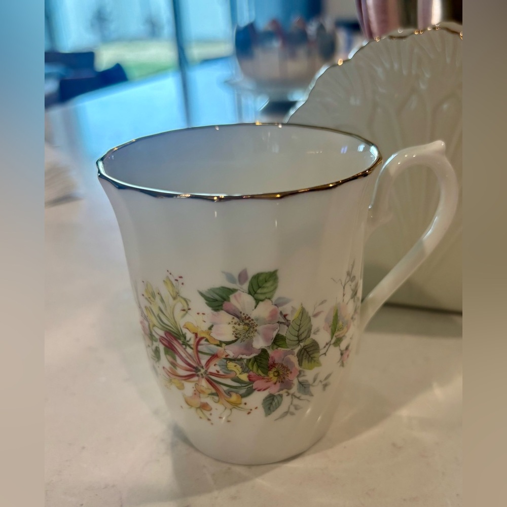 Royal Sutherland Fine Bone China Mug – Floral England Made Coffee Cup EUC